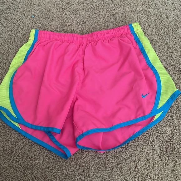 Nike shorts - Picture 4 of 8